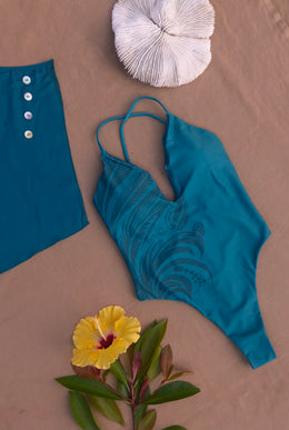 Lot maillot 1 pièce et jupe portefeuille "Ahumanea"
