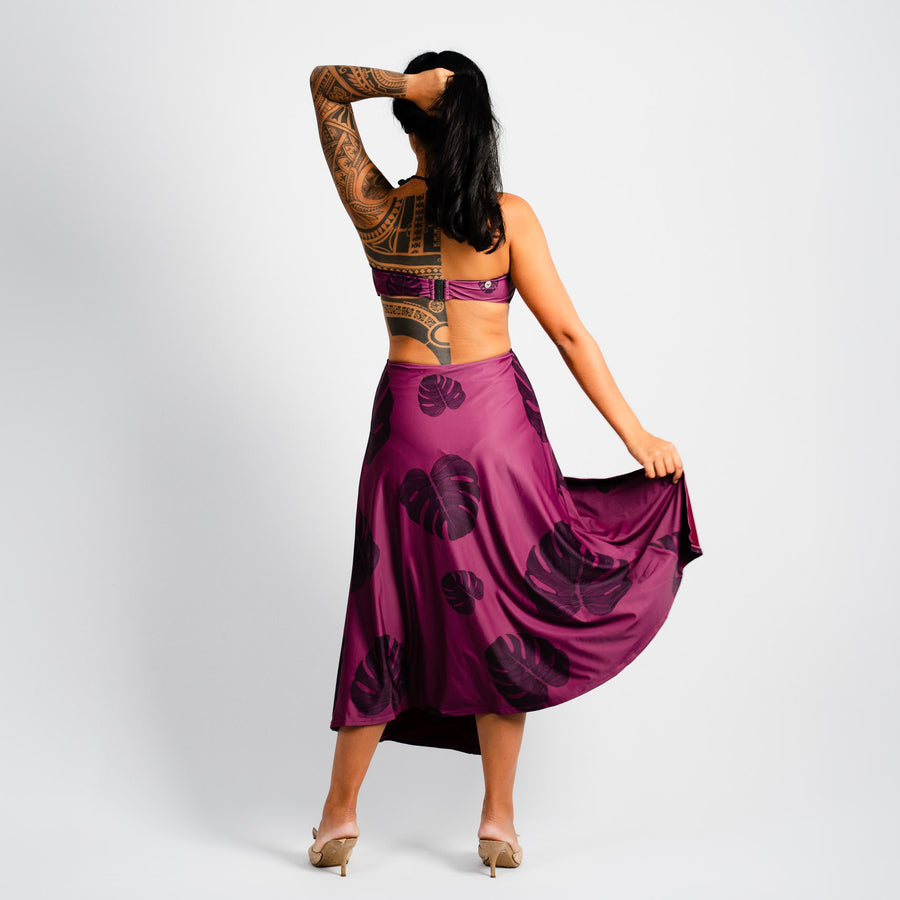 Long skirts from the "AhuMiti" collection (€49.86)