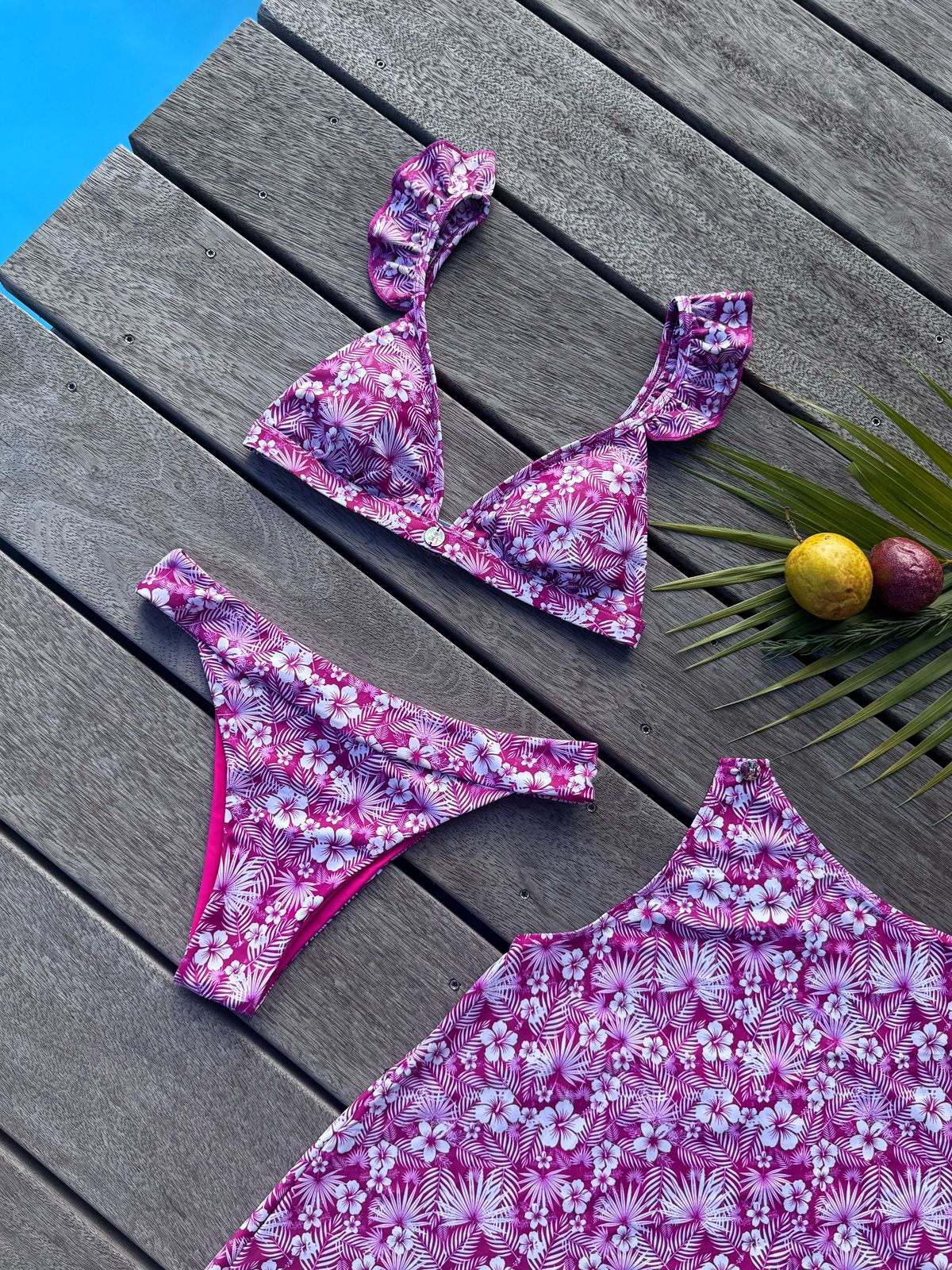 Ensemble maillot/robe 3 pièces - Haut triangle, bas culotte taille basse et jupe courte